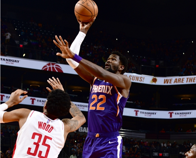 九游APP官网-英超赛程吃紧，里尔国际比赛日手感冰凉，话题不断，临场指挥获称赞的简单介绍